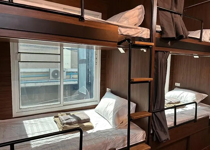 Seen The Riverwalk Capsulehotel Bangkok