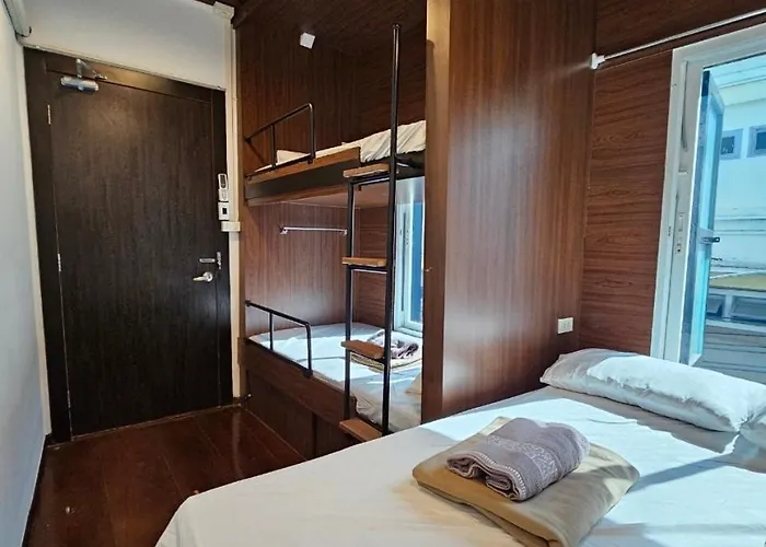 Seen The Riverwalk Capsulehotel Bangkok